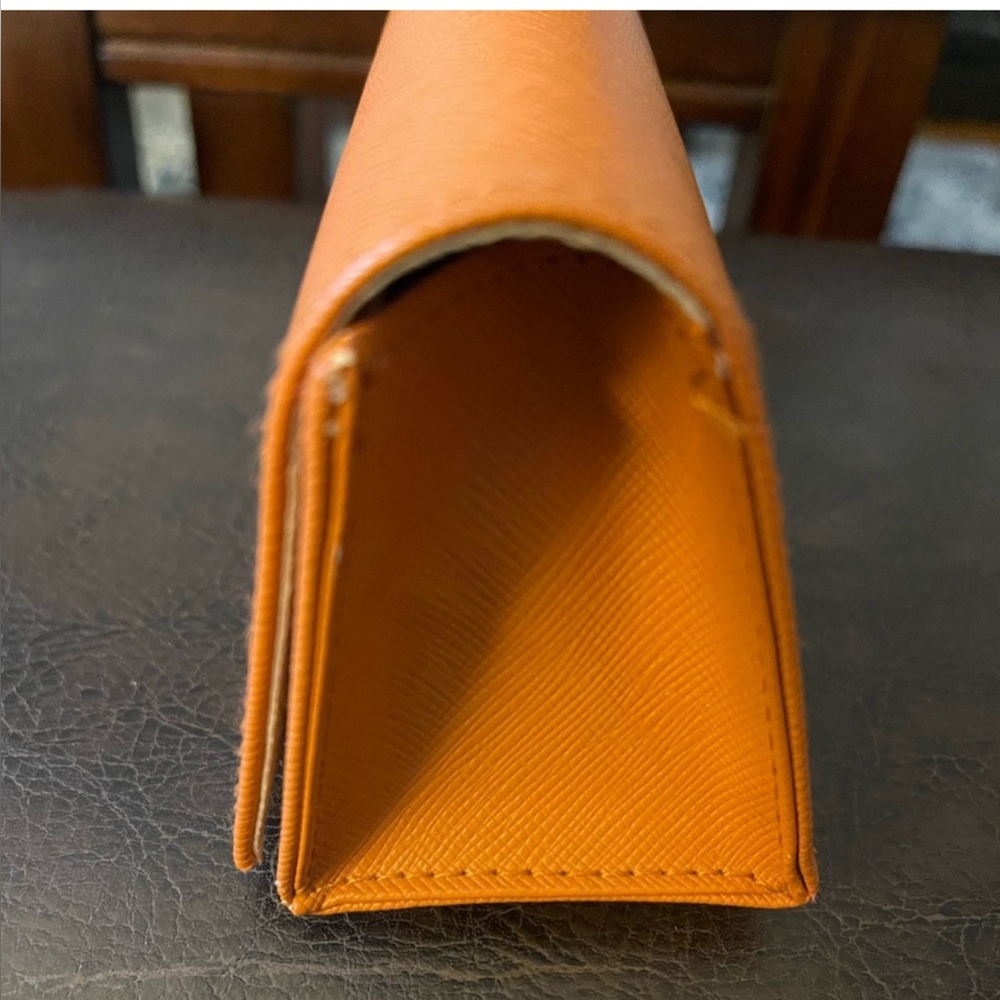 Tory Burch orange sunglasses case & protective drawstring pouch - Picture 10 of 10